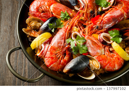 paella paella 137997102