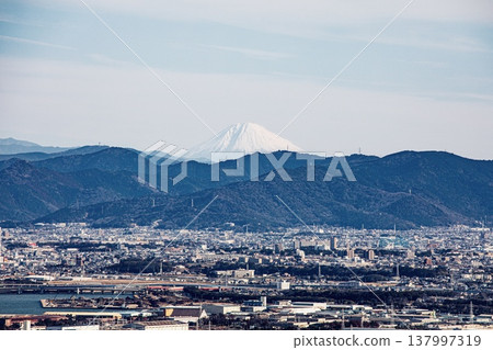 A view of Toyohashi city and Mount Fuji in the distance from the Zaozan Observatory in Tahara City. A view of Toyohashi city and Mount Fuji in the distance from the Zaozan Observatory in Tahara City. 137997319