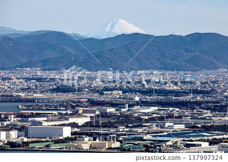 A view of Toyohashi city and Mount Fuji in the distance from the Zaozan Observatory in Tahara City. A view of Toyohashi city and Mount Fuji in the distance from the Zaozan Observatory in Tahara City. 137997324