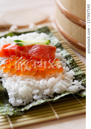 Hand rolled sushi 137997540