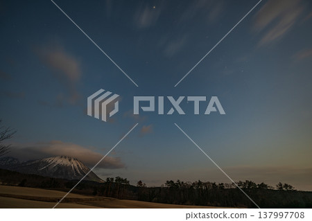 A sky full of stars over Mt. Daisen in Tottori Prefecture, Japan A sky full of stars over Mt. Daisen in Tottori Prefecture, Japan 137997708