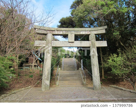Shikaumi Shrine Torii Gate on Shikanoshima Island, Fukuoka 137999786