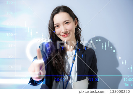 商界女性在進行資產管理(例如投資)時:蠟燭圖、投資信託和股票投資,以規劃未來。 商界女性在進行資產管理(例如投資)時:蠟燭圖、投資信託和股票投資,以規劃未來。 138000230