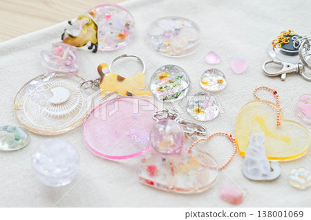 Resin art keychain Resin art keychain 138001069