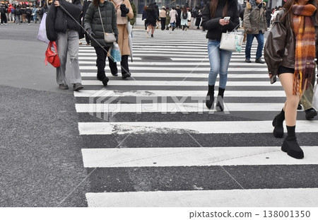 澀谷爭奪穿越在冬天,東京 澀谷爭奪穿越在冬天,東京 138001350