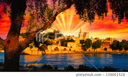 阿維尼翁聖貝內澤橋美麗的日落景色。 138001528