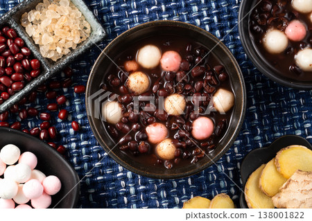 red bean glutinous rice balls red bean glutinous rice balls winter solstice Red bean tangyuan あずき タンユエン もち団子 red bean glutinous rice balls red bean glutinous rice balls winter solstice Red bean tangyuan あずき タンユエン もち団子 138001822