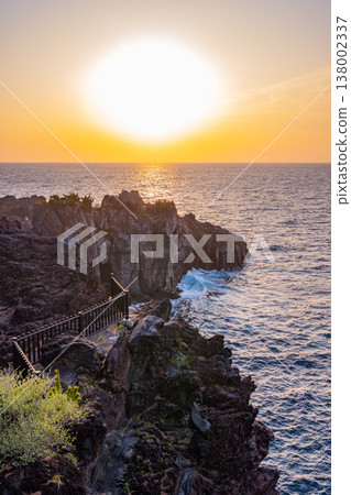 （靜岡縣）東伊豆城崎海灘日出 138002337