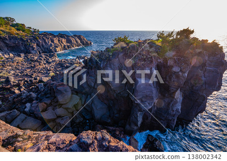 （靜岡縣）東伊豆城崎海灘日出 138002342