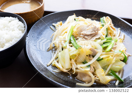 炒好吃的肉類蔬菜套餐 炒好吃的肉類蔬菜套餐 138002522