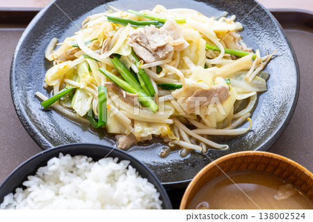 炒好吃的肉類蔬菜套餐 炒好吃的肉類蔬菜套餐 138002524