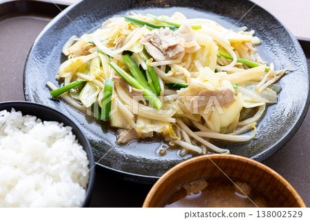 Sautéed delicious meat vegetables set meal Sautéed delicious meat vegetables set meal 138002529