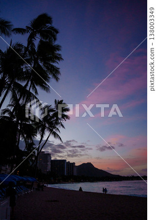 夏威夷威基基海灘黎明前的景象 138003349