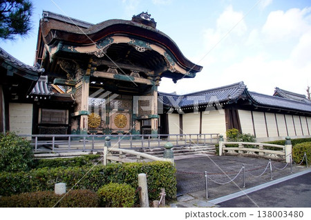 京都府,東本願寺,菊花門/皇使門(國家註冊有形文化財產),京都市下京區常磐町,2022年2月,京都府 京都府,東本願寺,菊花門/皇使門(國家註冊有形文化財產),京都市下京區常磐町,2022年2月,京都府 138003480