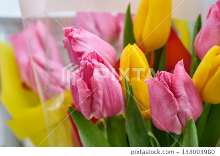 photo of a beautiful bouquet of tulips photo of a beautiful bouquet of tulips 138003980