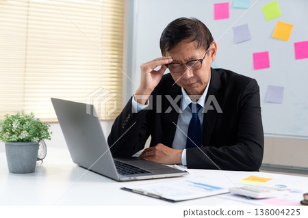 businessman executive or manager stressful thinking businessman executive or manager stressful thinking 138004225