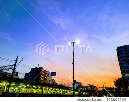 Magic hour 138004263