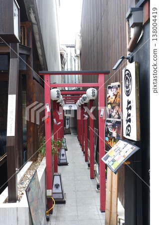 Evening in Pontocho, Kyoto Evening in Pontocho, Kyoto 138004419
