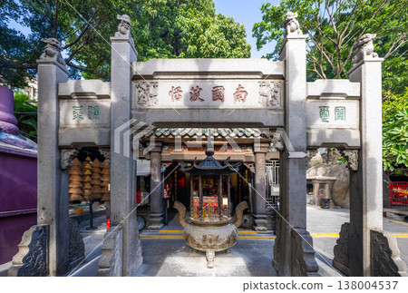 澳門媽閣的石門和庭院，是聯合國教科文組織世界遺產。 138004537