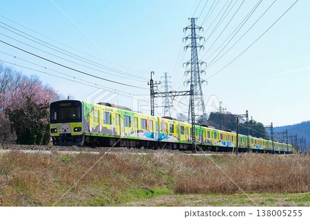 東武50090系列51092F「短尾矮袋鼠號」列車與櫻花在藍天下疾馳 東武50090系列51092F「短尾矮袋鼠號」列車與櫻花在藍天下疾馳 138005255