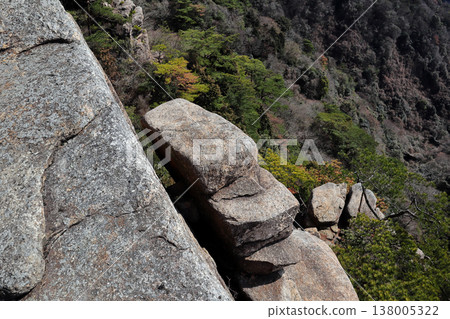 View of the fortified rock formation (Hyogo Prefecture) 138005322