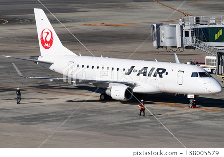 J-AIR ATR 42-600 準備起飛 138005579