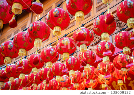 The iconic Chinese lantern in celebration of Lunar New Year. The iconic Chinese lantern in celebration of Lunar New Year. 138009122