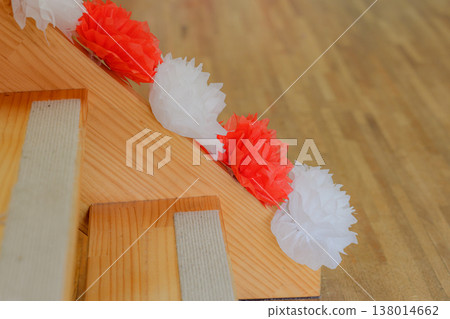 Red and white crepe paper 138014662