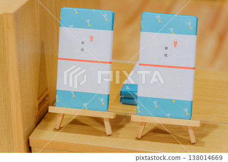 Souvenirs on a small easel Souvenirs on a small easel 138014669