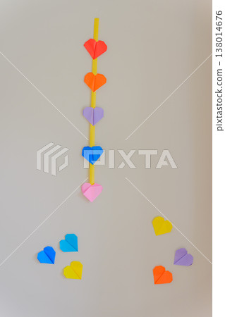 由摺紙製成的心 由摺紙製成的心 138014676