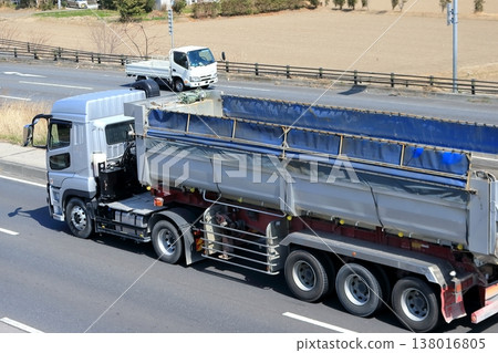 Trailer Dump Truck Trailer Dump Truck 138016805