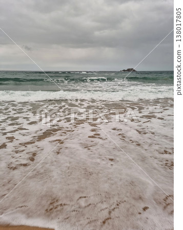 This is the scenery of Sampo Beach in Korea. 138017805