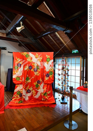 [Koshinkan] Colorful hanging decorations and Hina dolls 138018086