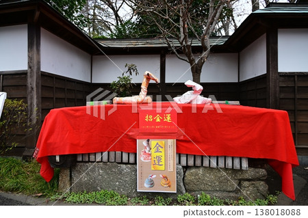 [Koshinkan] Colorful hanging decorations and Hina dolls 138018088