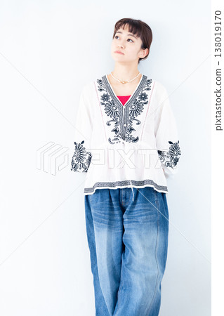 Young lady's portrait 138019170