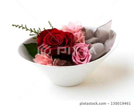 Flower arrangement in a simple vase Flower arrangement in a simple vase 138019461