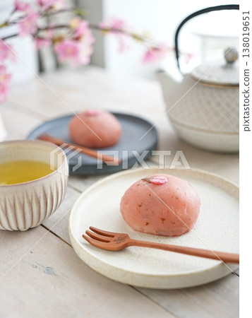 Japanese sweet cherry blossoms Japanese sweet cherry blossoms 138019651