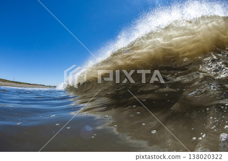 Waves and blue sky at Kugenuma Beach, Shonan. 138020322