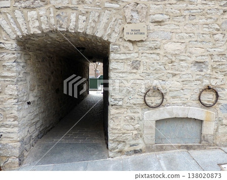 Passage De La Batterie,位於加拿大魁北克市 Petit Champlain 區的一條小巷。 Passage De La Batterie,位於加拿大魁北克市 Petit Champlain 區的一條小巷。 138020873