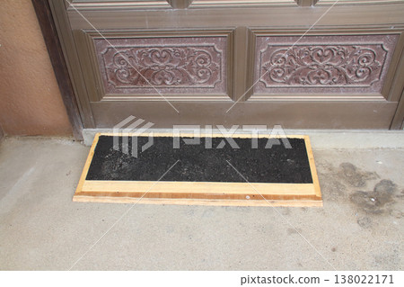 I made a homemade wheelchair ramp for my front door using scrap wood and cold-mix asphalt (Remifalt). I made a homemade wheelchair ramp for my front door using scrap wood and cold-mix asphalt (Remifalt). 138022171