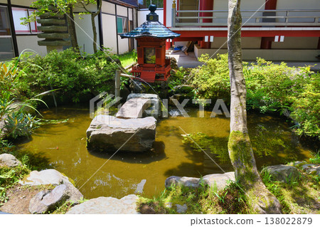 Kusatsu-san Kosenji Temple, Yu-akari Benzaiten (Kusatsu-machi, Agatsuma-gun, Gunma Prefecture) Kusatsu-san Kosenji Temple, Yu-akari Benzaiten (Kusatsu-machi, Agatsuma-gun, Gunma Prefecture) 138022879
