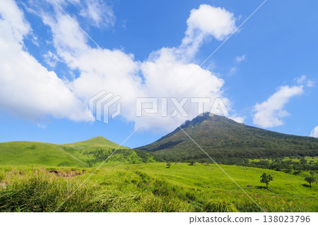 The majestic Mount Yufu The majestic Mount Yufu 138023796