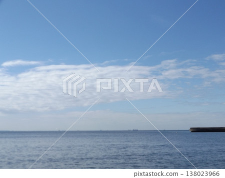 Kemigawa海灘的藍天和白雲 Kemigawa海灘的藍天和白雲 138023966