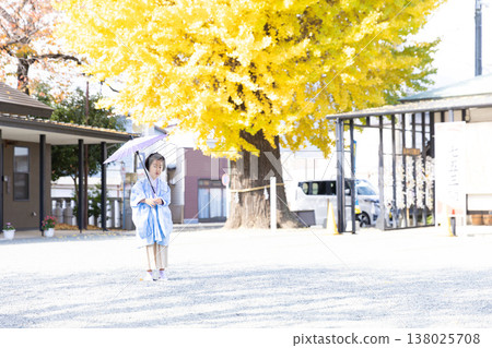 Shichi-Go-San ceremony for a five-year-old at a shrine Shichi-Go-San ceremony for a five-year-old at a shrine 138025708