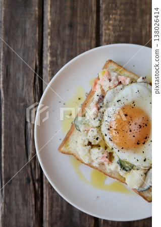 toast, toasts, open sandwich 138026414