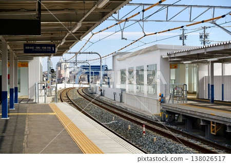 New station building and platform at Kagiya-Nakanoike Station on the Meitetsu Kowa Line (Tokai City, Aichi Prefecture) 138026517