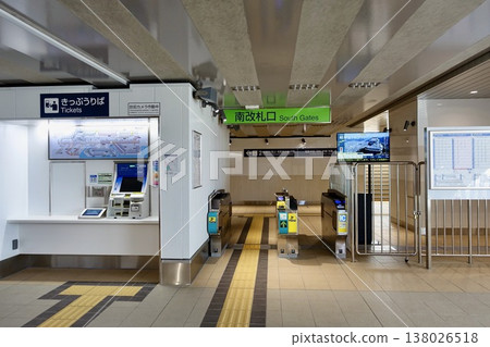 The new station building and ticket gate at Kagiya-Nakanoike Station on the Meitetsu Kowa Line (Tokai City, Aichi Prefecture) 138026518