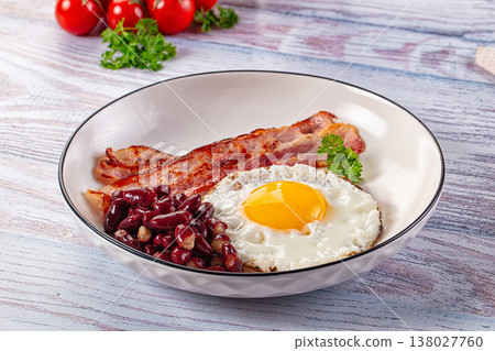 English breakfast with egg, bean and bacon English breakfast with egg, bean and bacon 138027760
