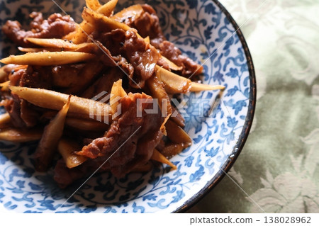 牛蒡根炒牛肉 牛蒡根炒牛肉 138028962