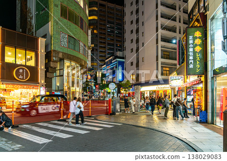 【神奈川縣】橫濱中華街的夜景璀璨奪目。 【神奈川縣】橫濱中華街的夜景璀璨奪目。 138029083